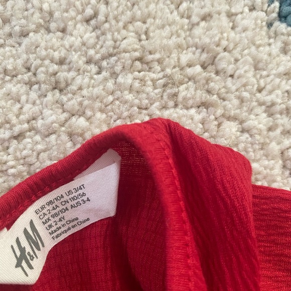 Girls dress - Picture 2 of 3